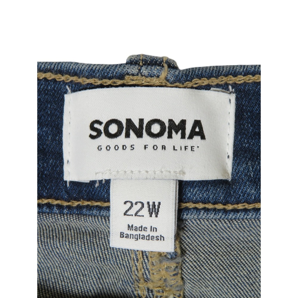NWT 22W Sonoma Curvy Fit Denim Shorts - Dark Wash Stretch - 5" Inseam - Picture 3 of 5